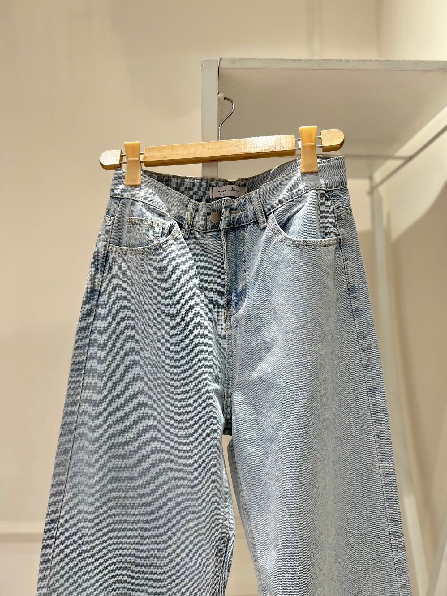 ELLERY Mom Jeans - Light Wash