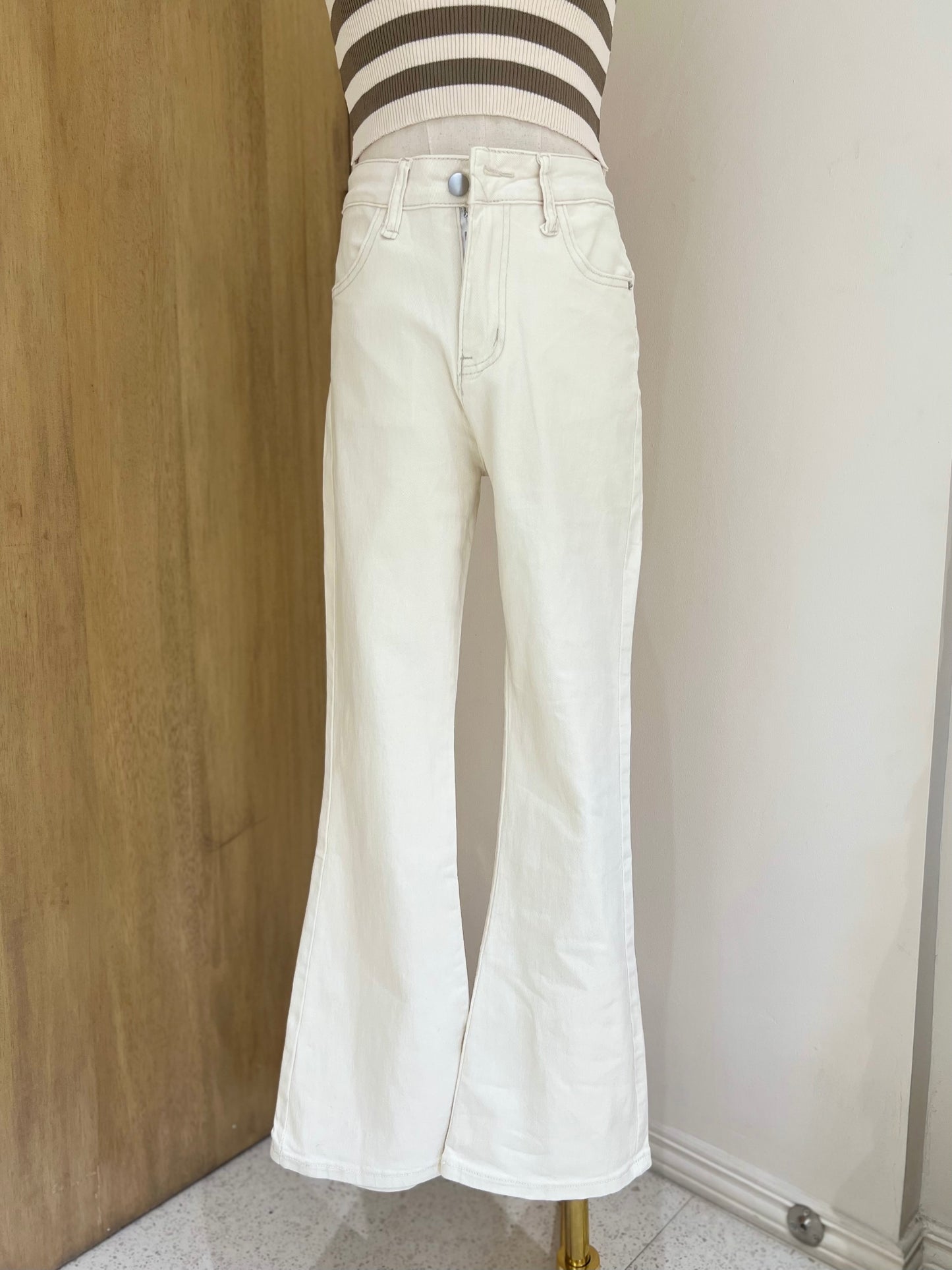 YINDY Flared Jeans (CREAM)