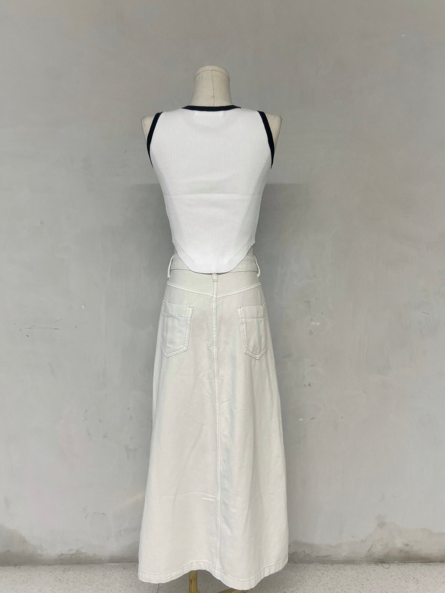 HUGH Midi Skirt (SMOKE WHITE)